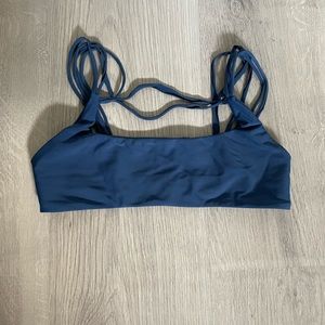 Mikoh top. Medium. Blue